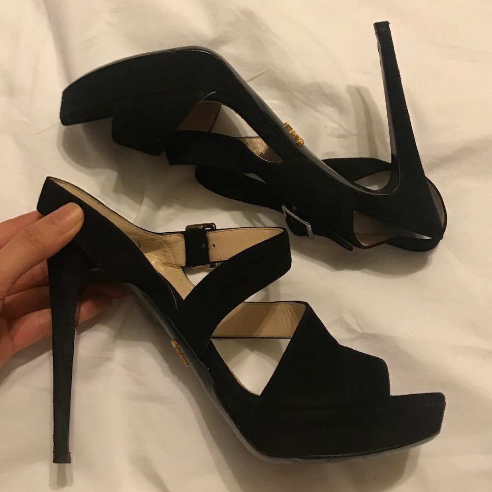 Prada Black Strappy Suede Platform Heels - 7 / 37